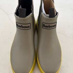 Barbour Women’s RARE Nimbus Lime Rain Boots
